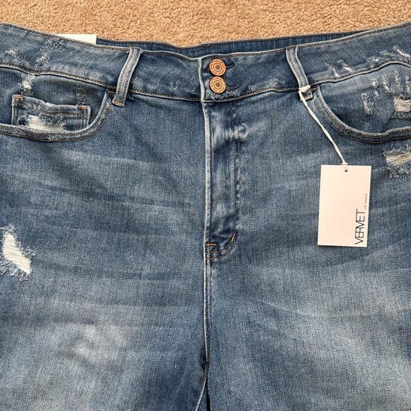 NWT Vervet Rebecca High Rise Cuffed Hem Distressed Denim Shorts Plus Size 3X - Picture 2 of 7